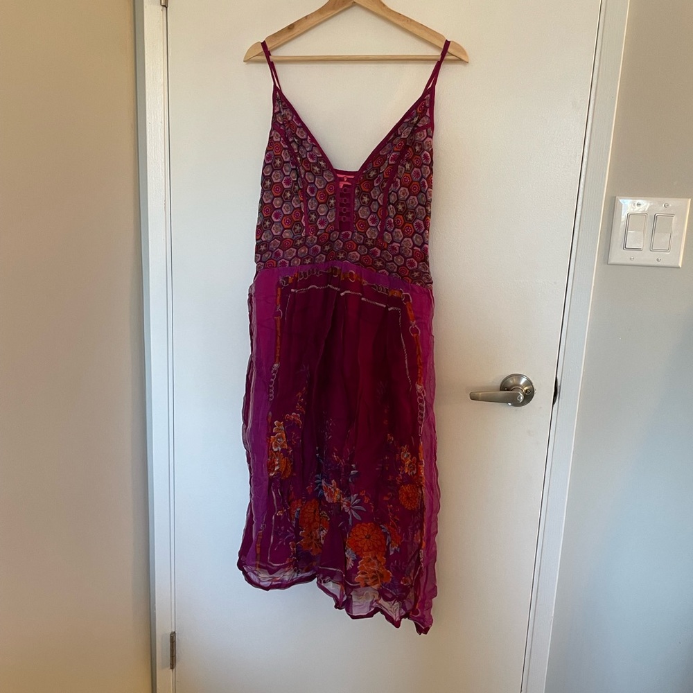 Zahara- new never worn- Size M